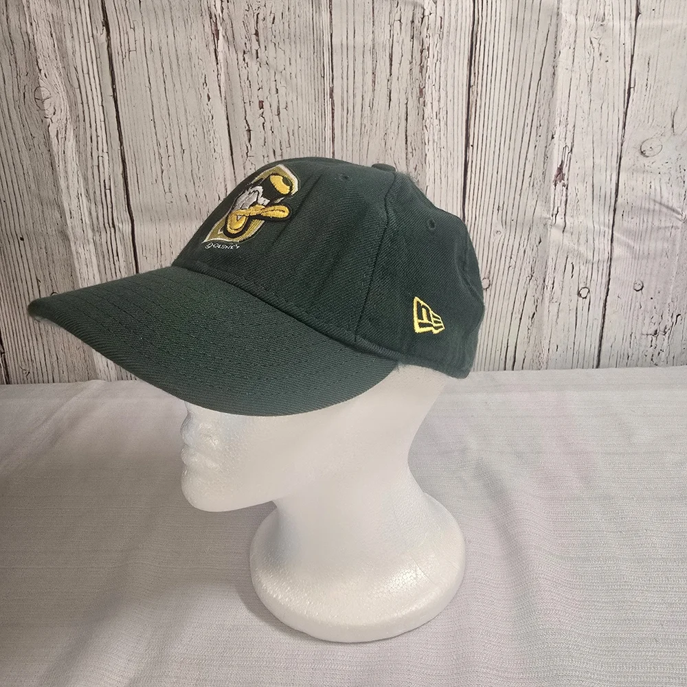 Vintage University Of Oregon Disney Duck Green Yellow Wool Cap